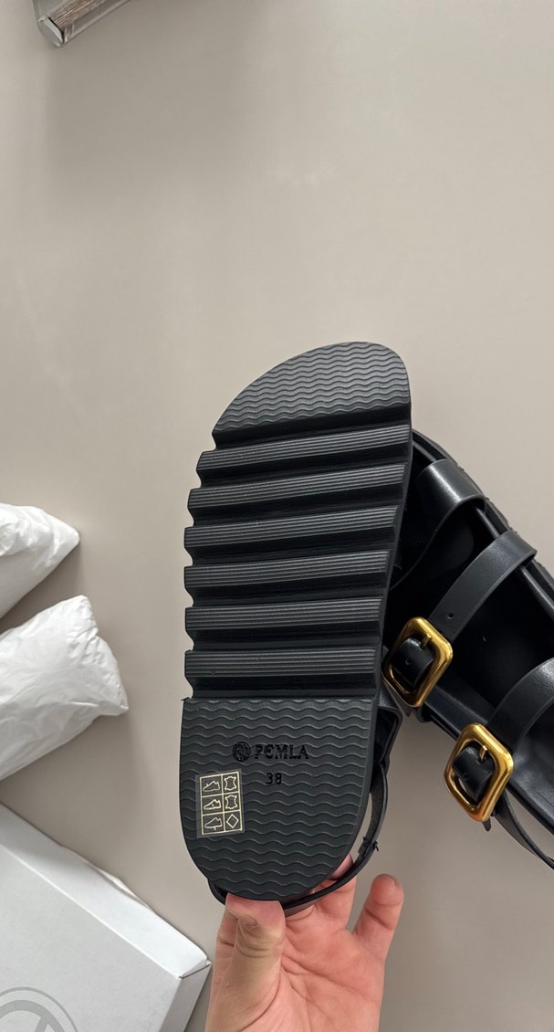 Altın Tokalı Siyah Platform Kadın Sandalet - Görsel 5