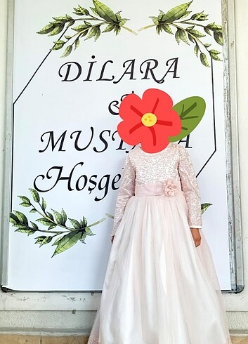 Pembe gelinlik