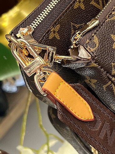 Beden Louis Vuitton Multi Pochette Çanta