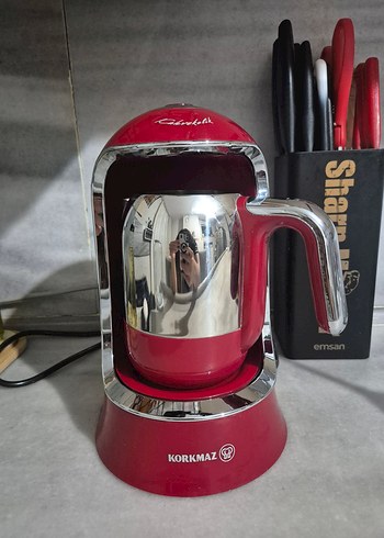 Parlak Kırmızı KORKMAZ Kahve Makinesi