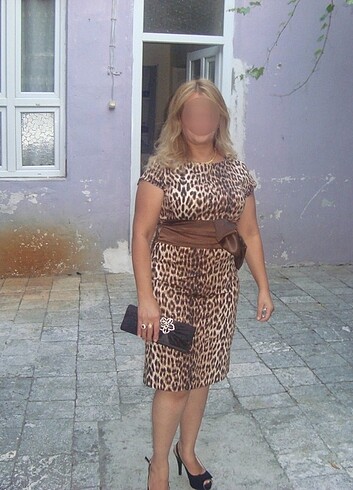 Leoparlı gece elbisesi 