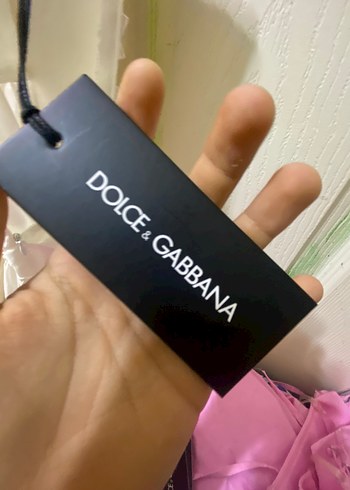 Dolce & Gabbana Beyaz rengidir!!