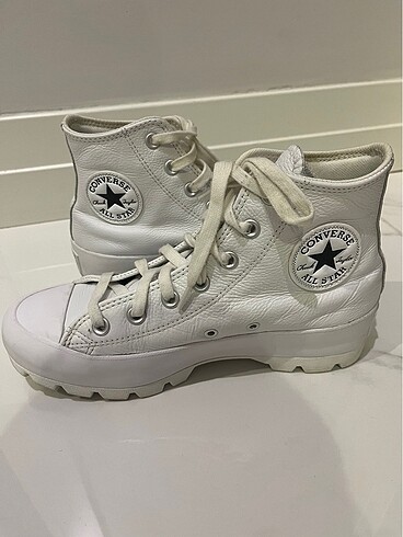 Converse kalın taban 37,5 beyaz sneaker.