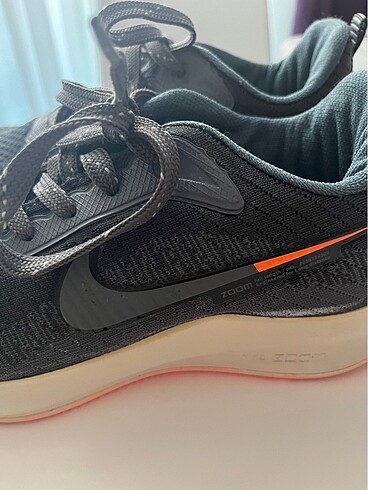 37 Beden Nike amblemli 37 no spor ayakkabı