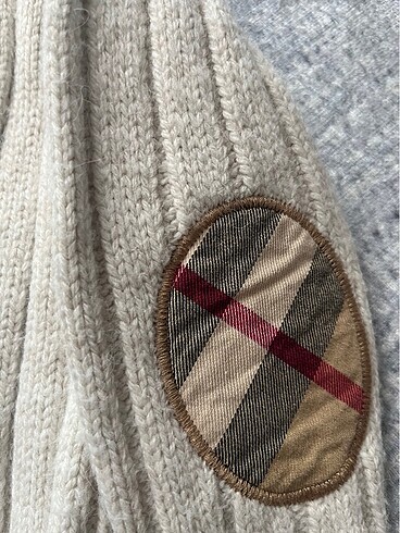 5 Yaş Beden Burberry amblemli 5/6 yaş kalın hırka