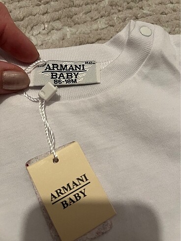 12-18 Ay Beden kırmızı Renk Armani baby 18 ay 2?li şort takım