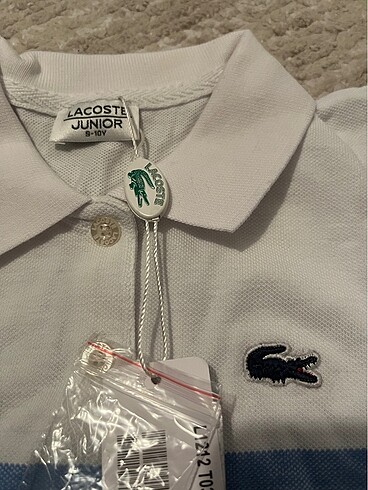 10 Yaş Beden Lacoste amblemli 9-10 yaş elbise