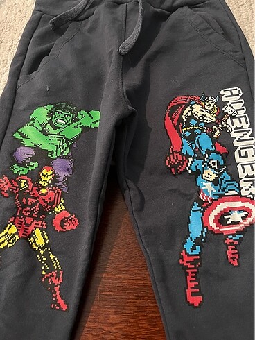 Avengers Avengers 5-6 yaş eşofman takımı