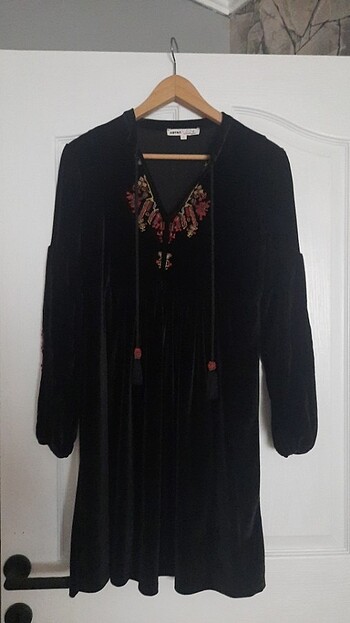 Koton un el emegi koleksiyonundan harika bir elbise 