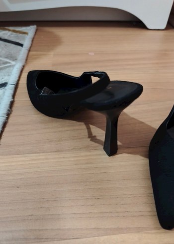Siyah Tokalı İnce Topuklu Kadın Ayakkabı - Görsel 5