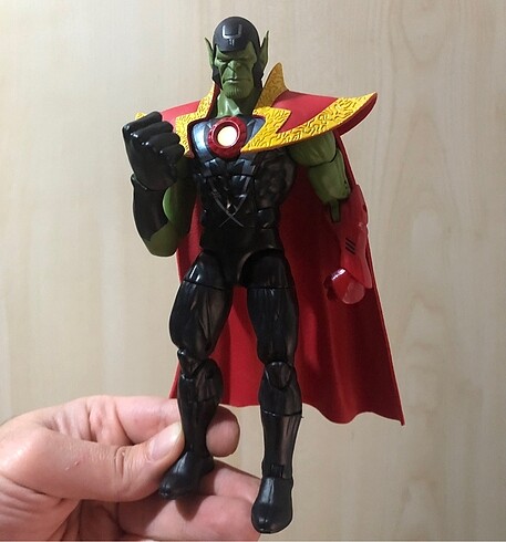 Marvel Legends Super Skrull