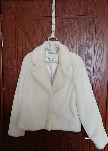 Krem Rengi Peluş Mont