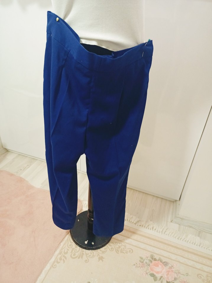 Kadın Mavi Saten Dökümlü Kumaş Pantolon - Görsel 3