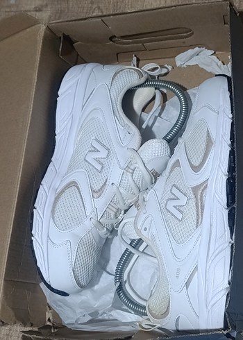 New Balance ürünü