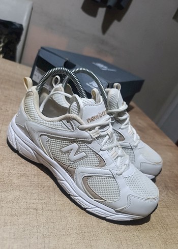 New Balance ürünü