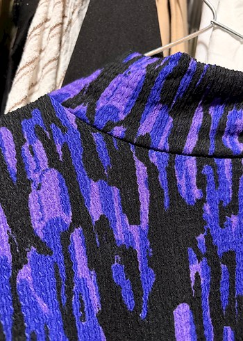 Kadın Mor Batik Desenli Boğazlı bluz - Görsel 2