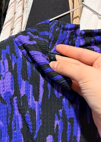 Kadın Mor Batik Desenli Boğazlı bluz - Görsel 3