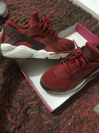 38 Beden kırmızı Renk Air huarache