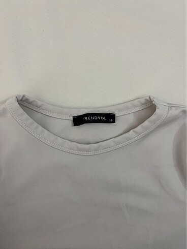 Trendyol & Milla Beyaz crop tişört