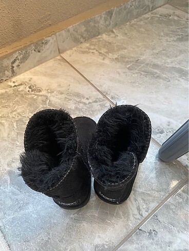 25 Beden Bot ugg