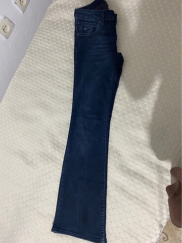 m Beden Mavi jean pantolon