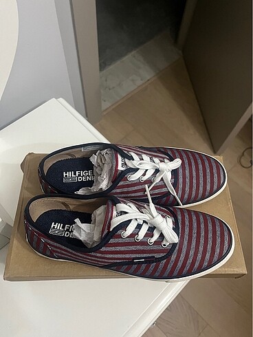 39 Beden Tommy hilfiger kadın ayakkabı