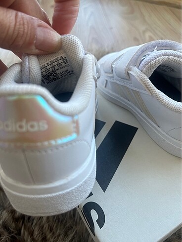 Adidas Beyaz spor ayakkabı
