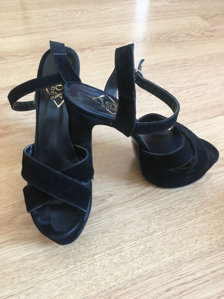 Diğer Trendyol Fox Shoes marka hiç kullanılmamış siyah süet çok şık ay