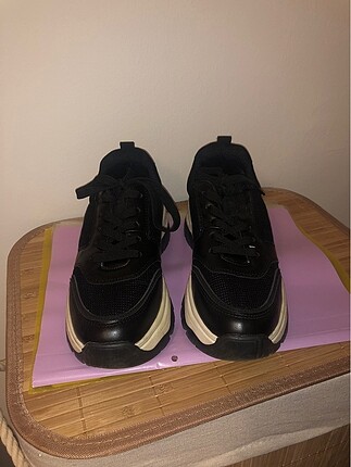 Bershka sneaker