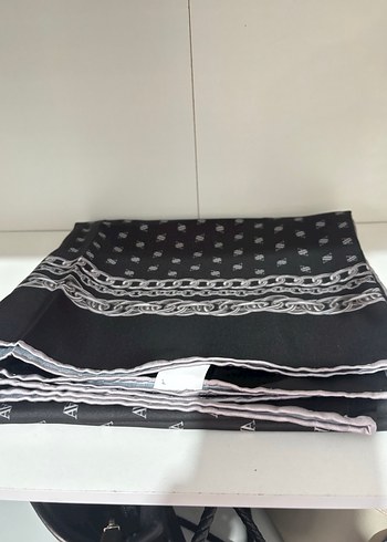 Armine Eşarp - Görsel 3