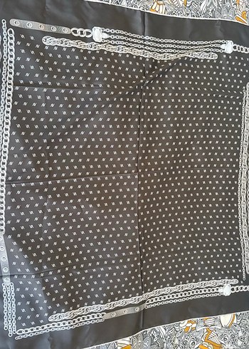 Armine Eşarp - Görsel 2