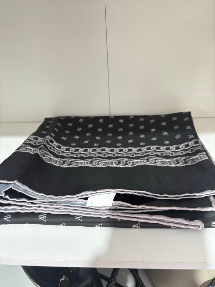 Armine Eşarp - Görsel 3