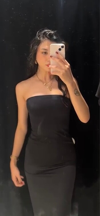 Siyah saten elbise