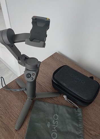 DJI Osmo Mobile 3 Gimbal