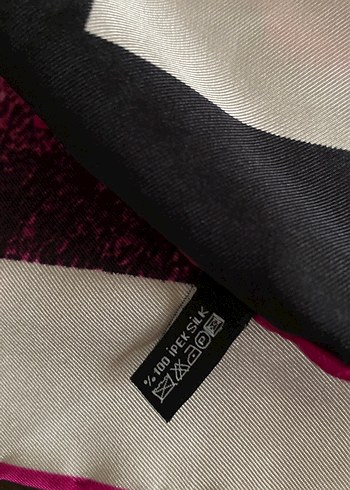 Pembe Desenli İpek Dokulu Kadın eşarp 88.88 cm - Görsel 8