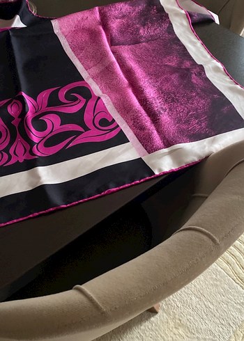 Pembe Desenli İpek Dokulu Kadın eşarp 88.88 cm - Görsel 9