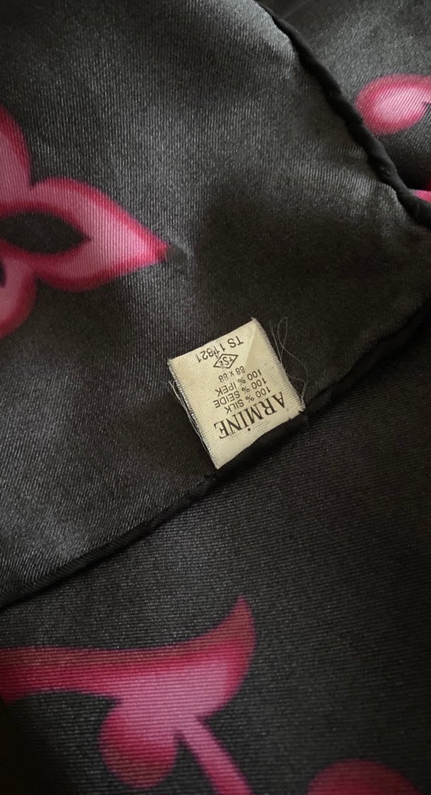 Pembe Siyah Gotik Kadın İpek eşarp 89/89 cm sıklemen renk mat - Görsel 5