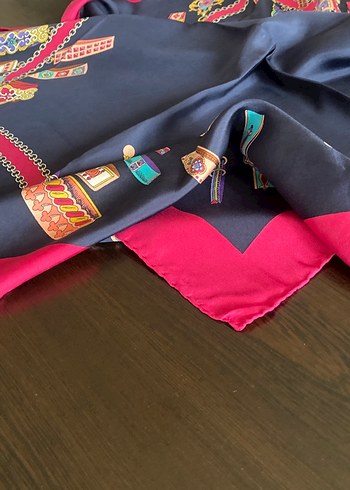 Renkli Zincir Detaylı Kadın İpek Eşarp90:90 cm - Görsel 4