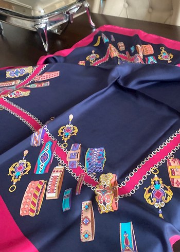 Renkli Zincir Detaylı Kadın İpek Eşarp90:90 cm - Görsel 2