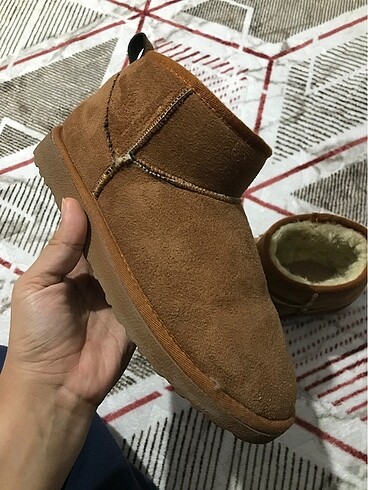 Ugg Ugg bot
