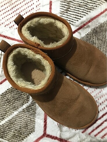Ugg bot