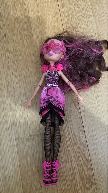 Ever After High bebekleri Ashlynn Ella ve Briar Beauty