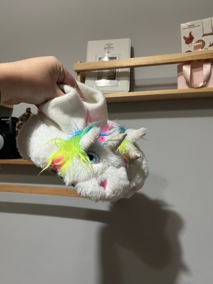 Renkli Yeleli Unicorn Çocuk panduf — görsel 3/5