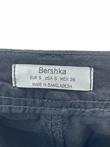 m Beden siyah Renk Bershka Mini Etek %70 İndirimli.