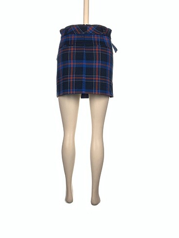 s Beden Bershka Mini Etek %70 İndirimli.