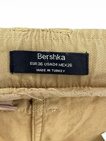 36 Beden kahverengi Renk Bershka Jean / Kot %70 İndirimli.