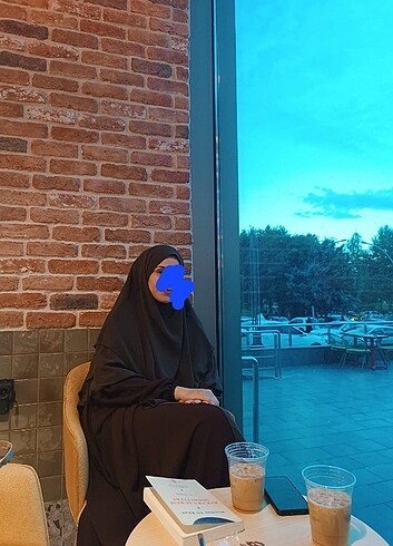 Gri siyah ve kahverengi sufle