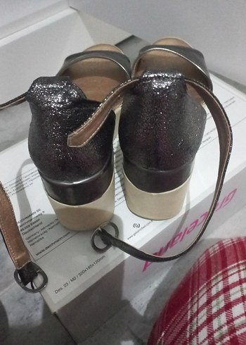 Gri Kadın Dolgu Topuklu Akşam Ayakkabısı - Görsel 2