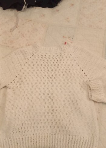 Kız Çocuk Nakışlı Beyaz Örgü Hırka - Görsel 3