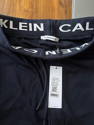 Calvin Klein Calvin eşofman s beden